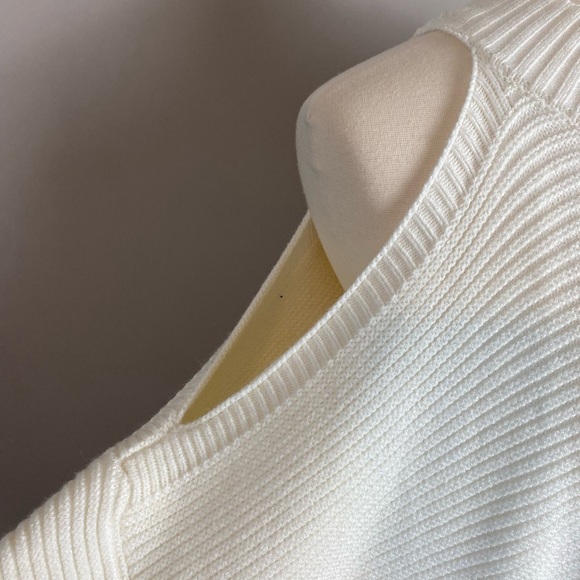 NWTs Boutique x Royal & Reese Cold Shoulder Knit Dolman Sweater in Winter White - Picture 3 of 9